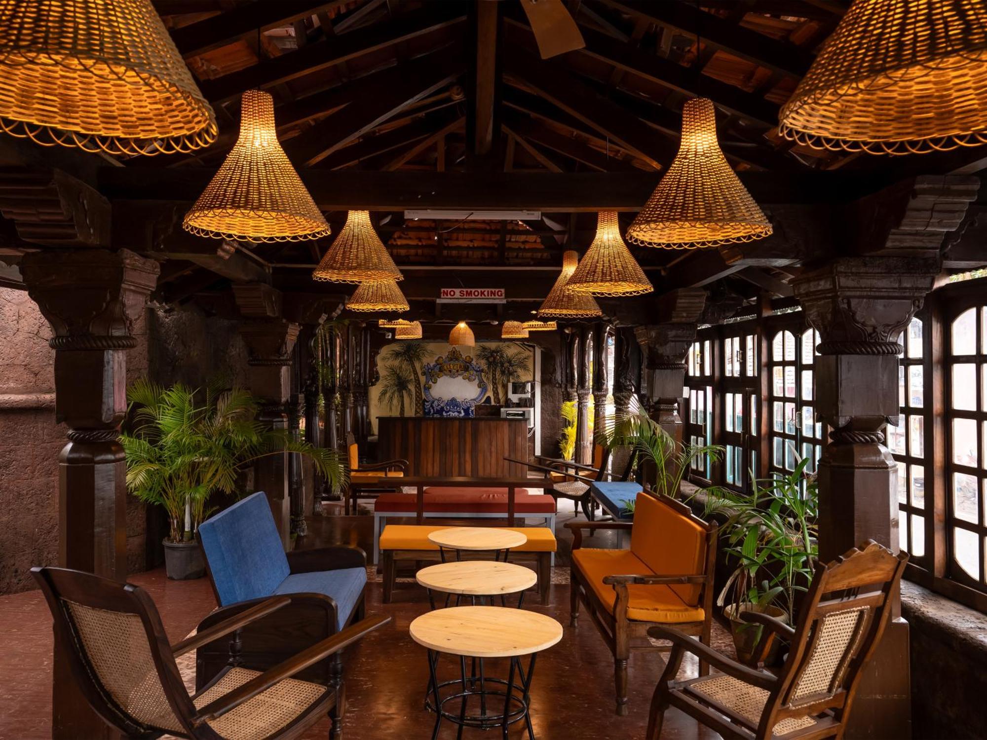 Madpackers Goa Anjuna - Bar エクステリア 写真