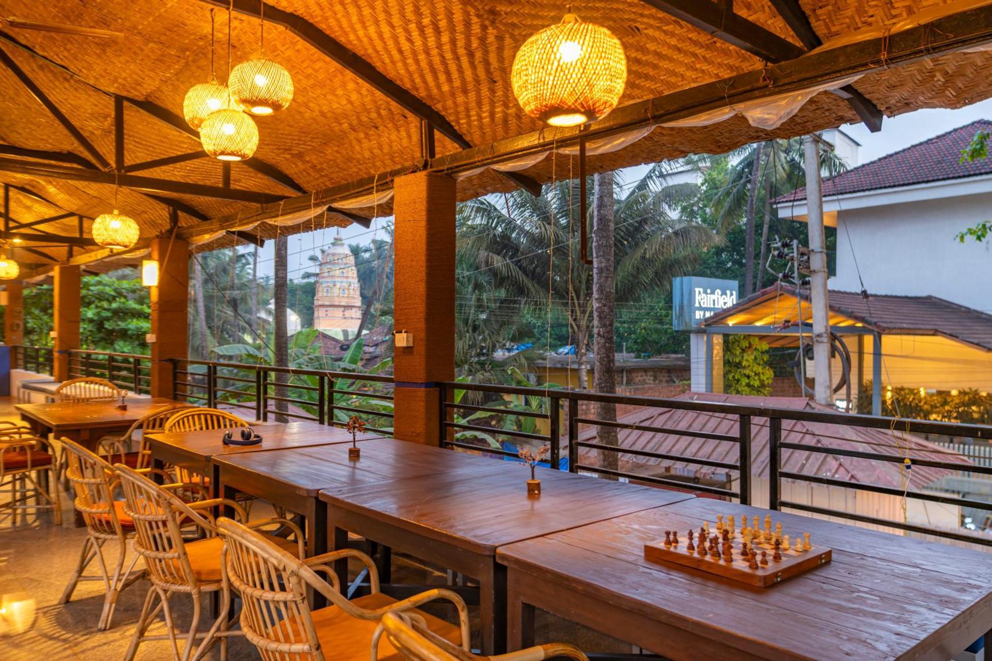 Madpackers Goa Anjuna - Bar エクステリア 写真