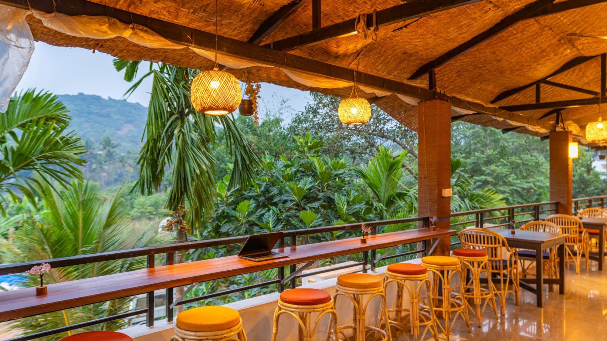 Madpackers Goa Anjuna - Bar エクステリア 写真