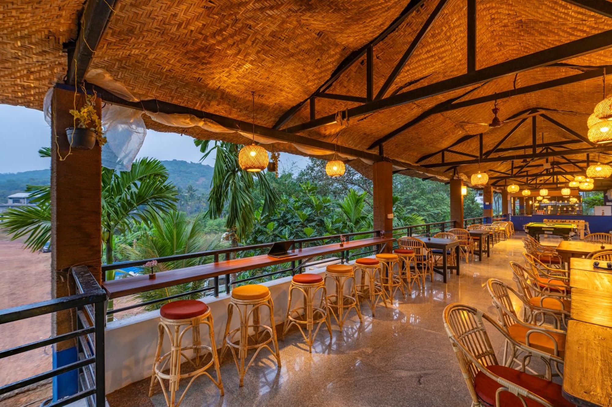 Madpackers Goa Anjuna - Bar エクステリア 写真